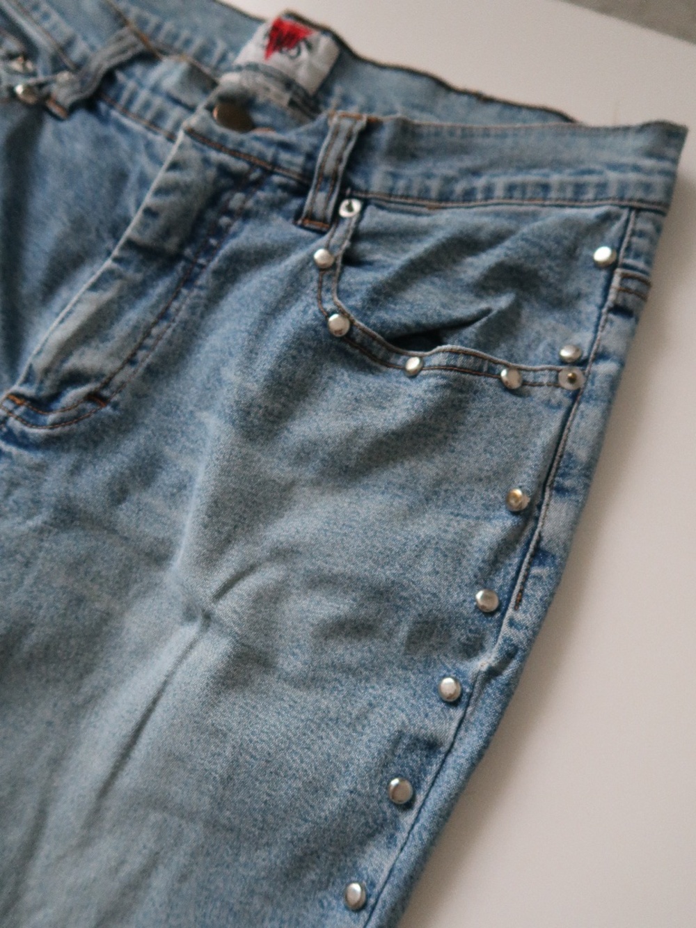 VENUS Studded Straight Leg Jeans | Size 9 | Y2K Light Wash Denim